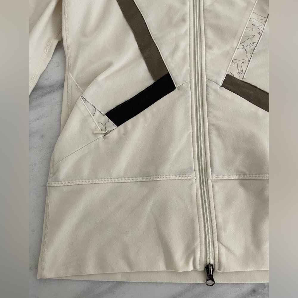 Lululemon cream stride jacket size 4 - Picture 13 of 15